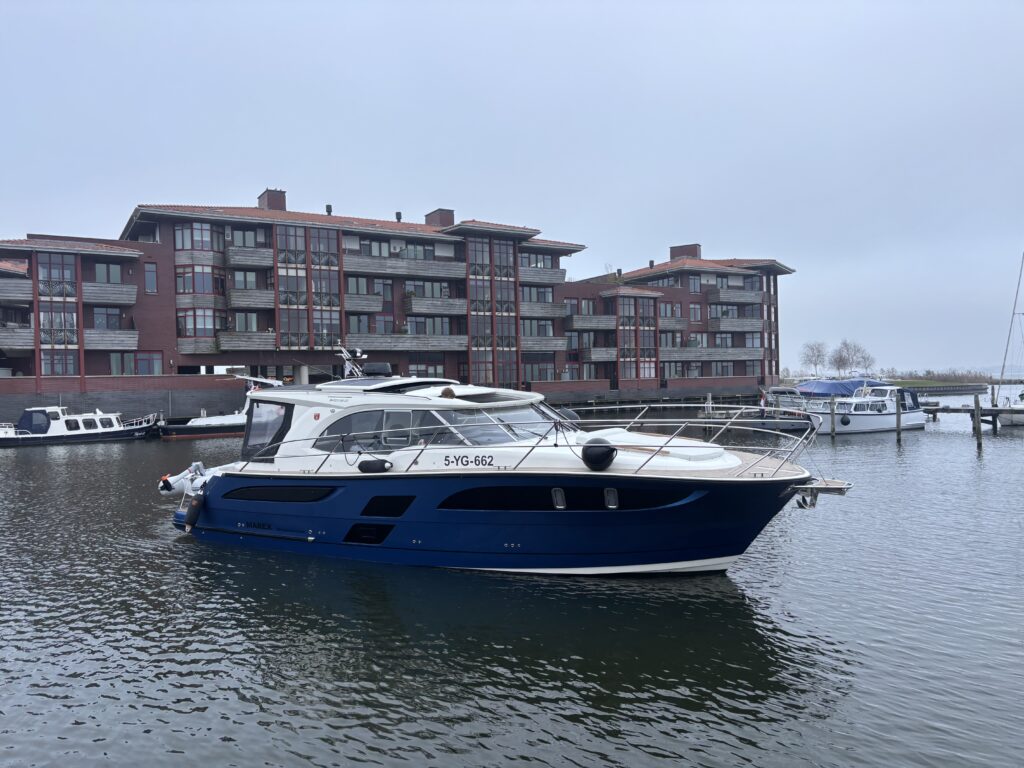 Marex 360 Cabriolet Cruiser — foto 1 van 5