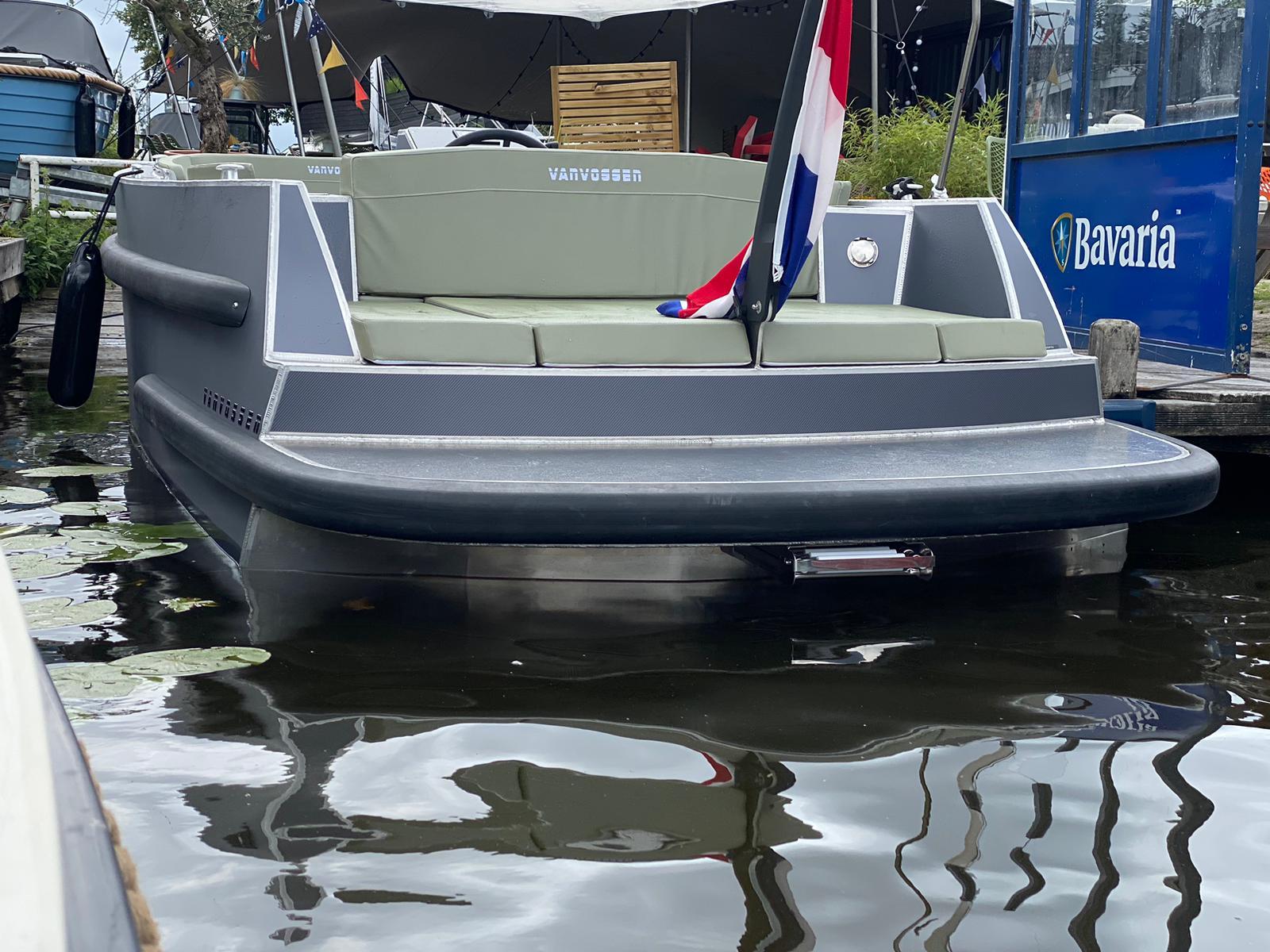 Van Vossen 650 E-plugin tender elektrisch — foto 10 van 12
