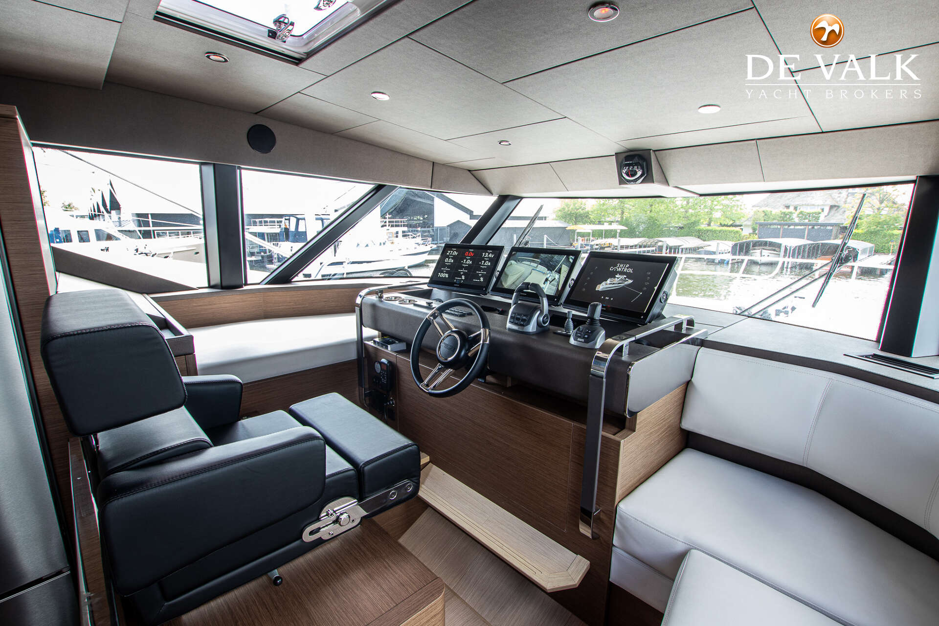 Prestige X70 — foto 25 van 44