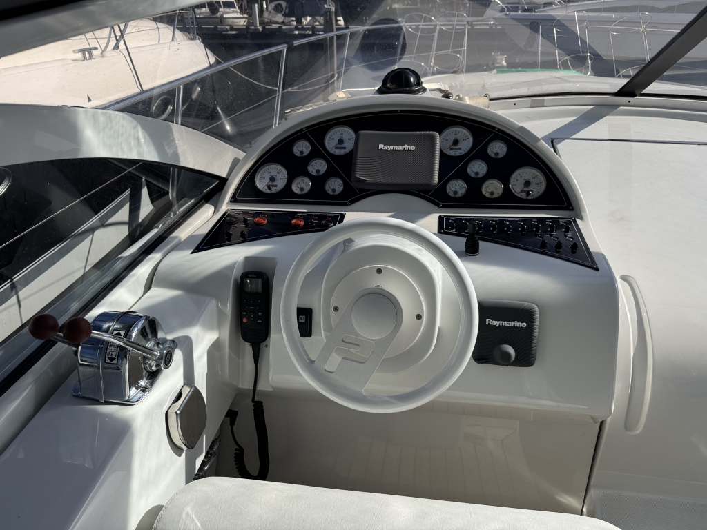 Pershing 37 — foto 12 van 42