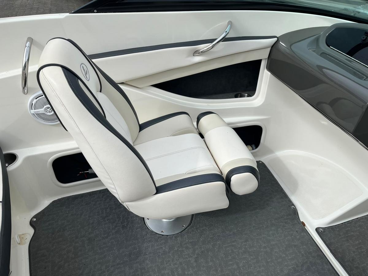 Sea Ray 190 Sport Bowrider — foto 11 van 25