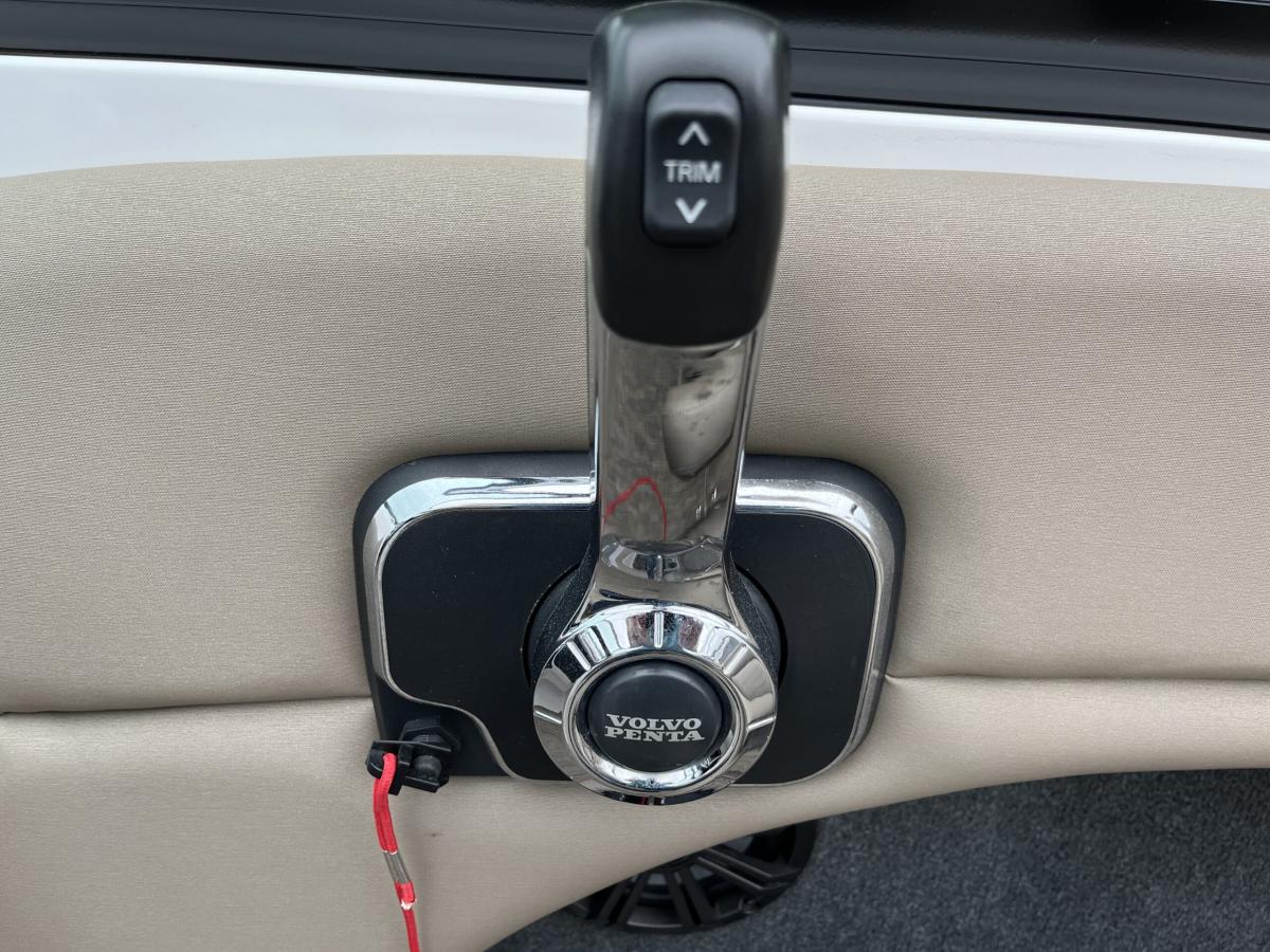 Rinker 23QX — foto 17 van 26