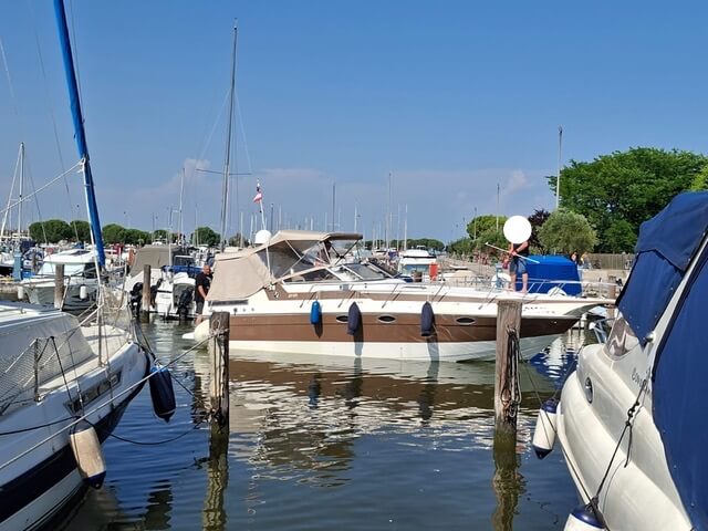 Sun Runner Ultra 3100 - Natante - BluYachting — foto 10 van 12