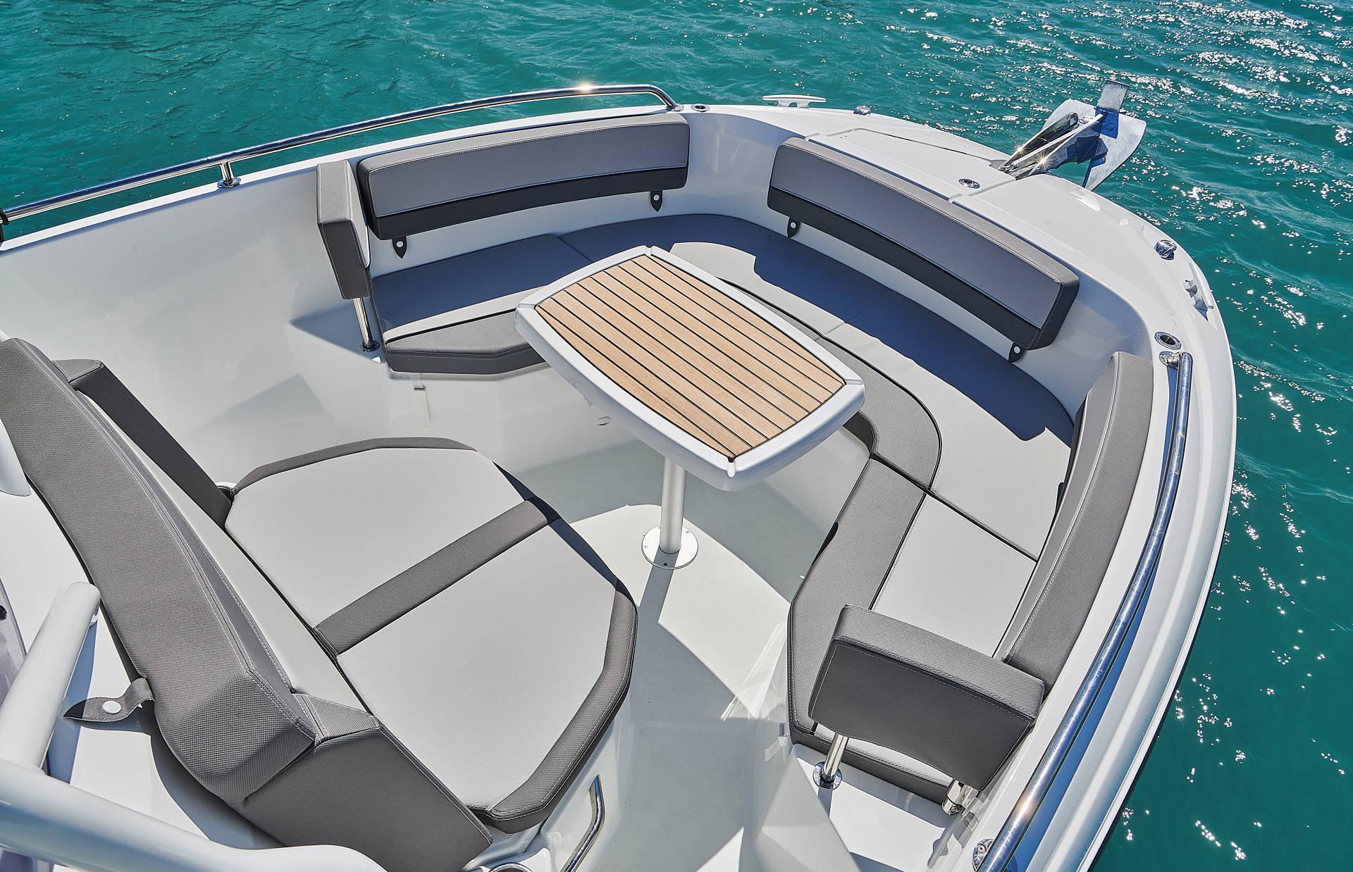 Jeanneau Cap Camarat 7.5 CC Serie 3 — foto 30 van 49
