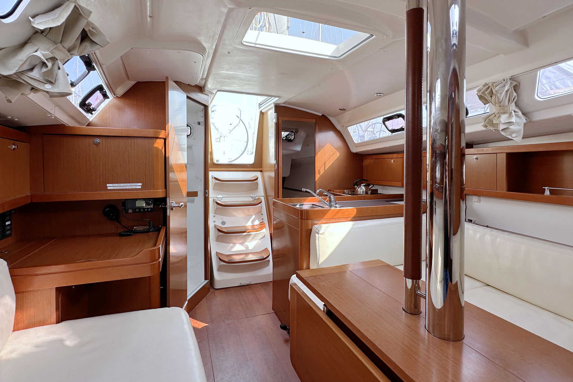 Beneteau Oceanis 34 — foto 10 van 19