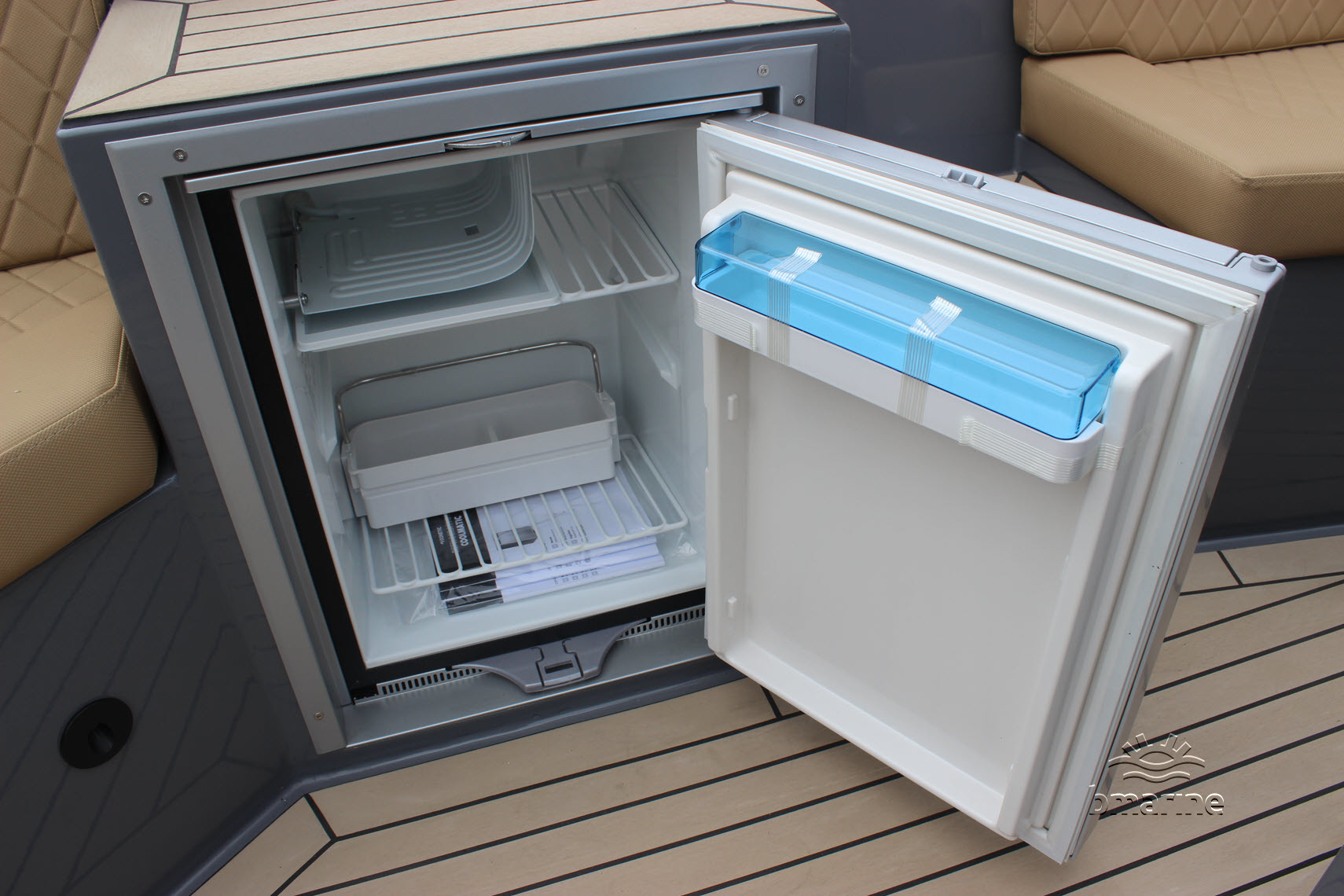 Elite 717 Tender — foto 13 van 34