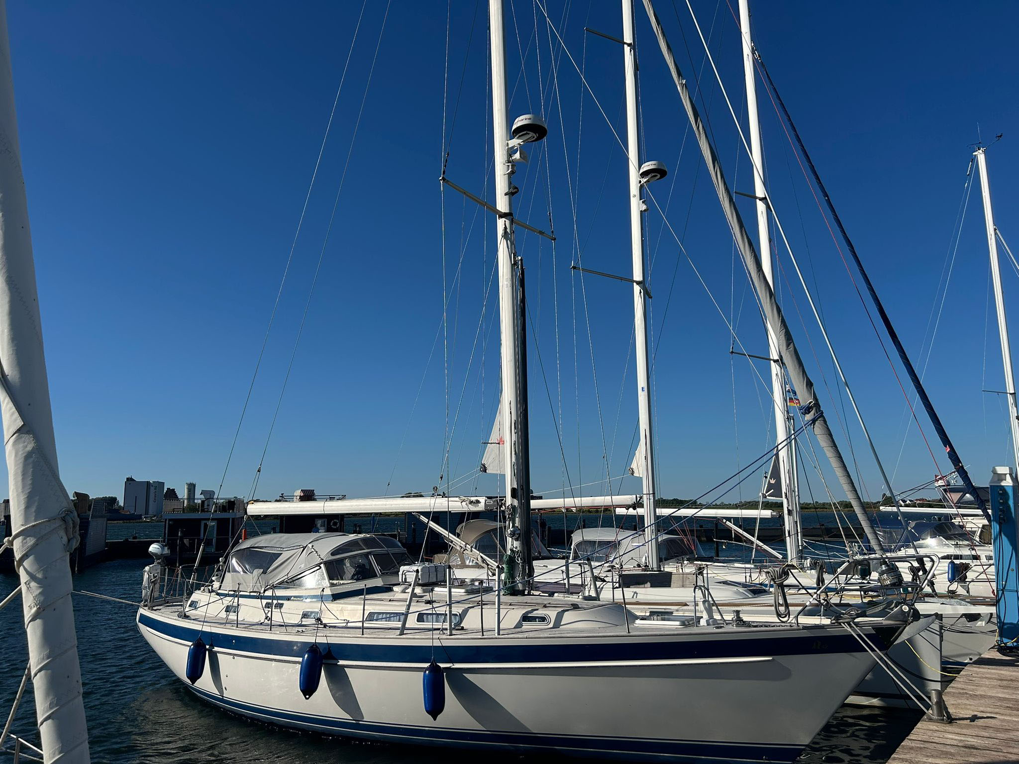 Hallberg-Rassy 42 — foto 77 van 77
