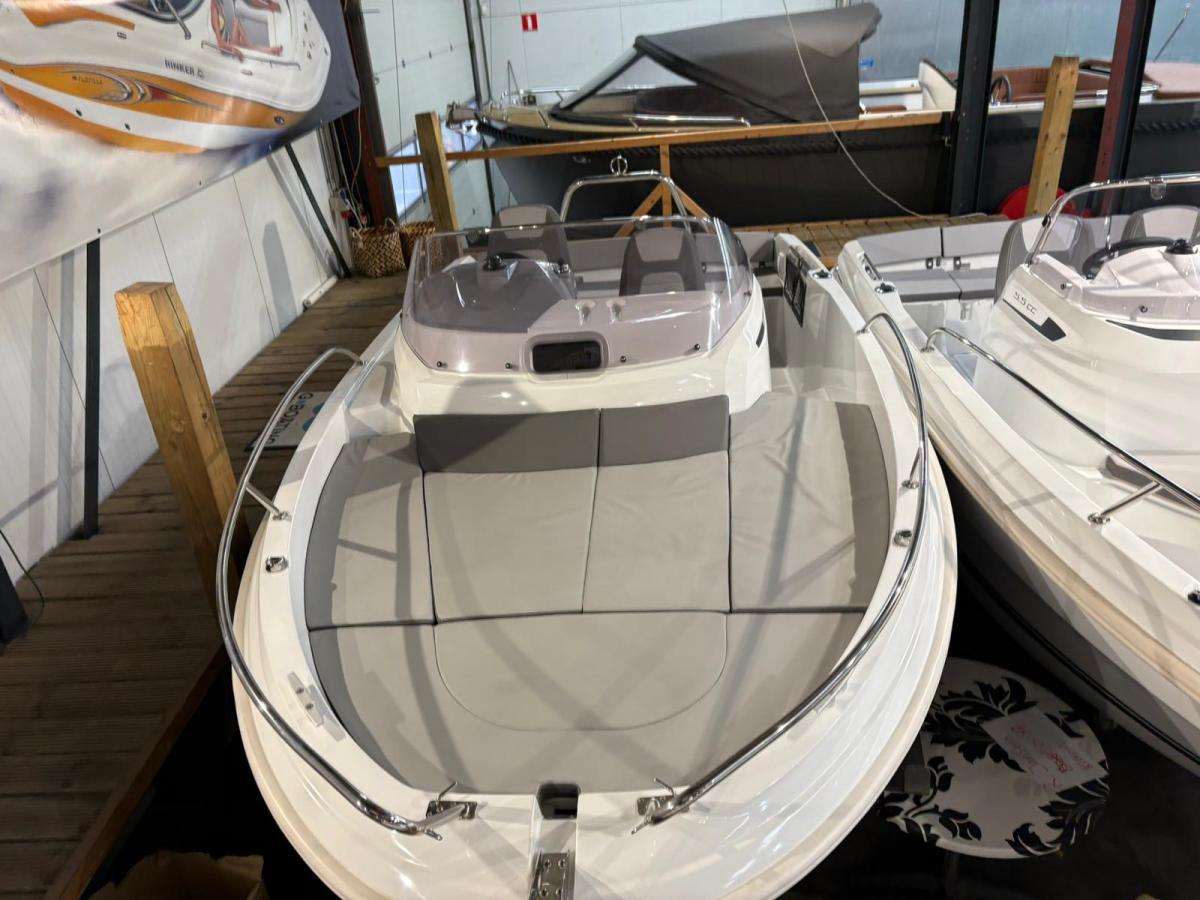 Jeanneau Cap Camarat 5.5 WA — foto 6 van 10