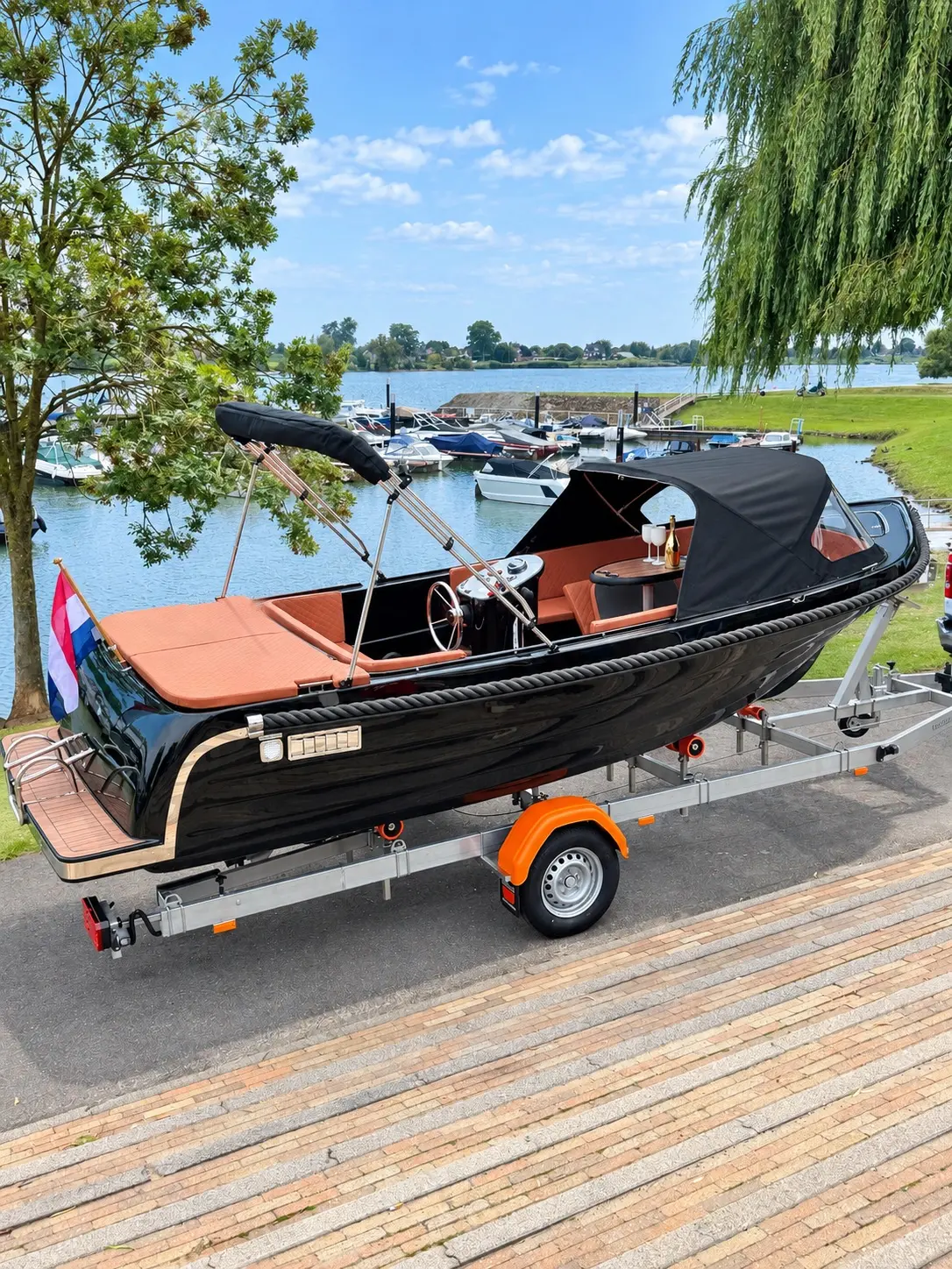 Maassloep 590 Honda 20pk nieuw full opties — foto 1 van 14
