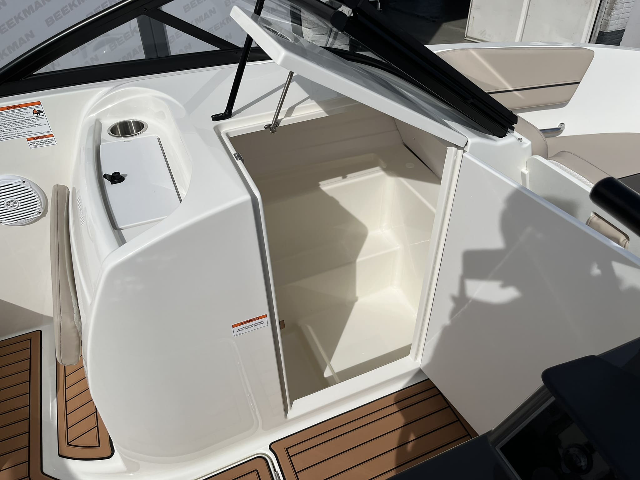 Bayliner VR6 Bowrider — foto 20 van 31