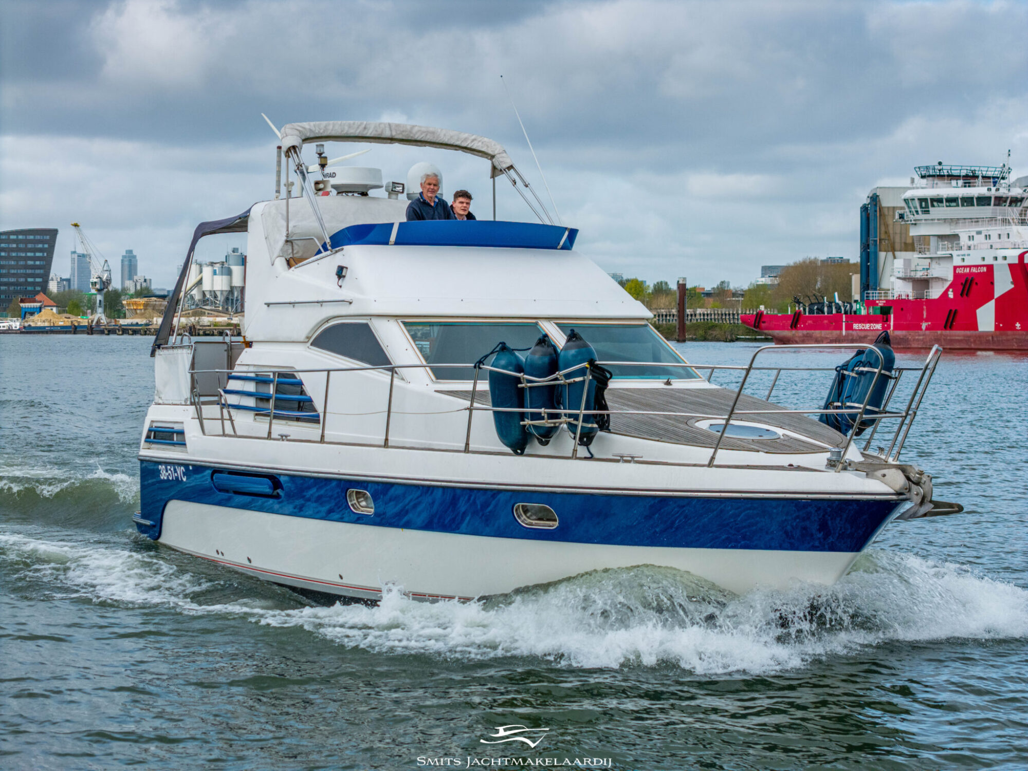 Astor 37 Flybridge — foto 42 van 54