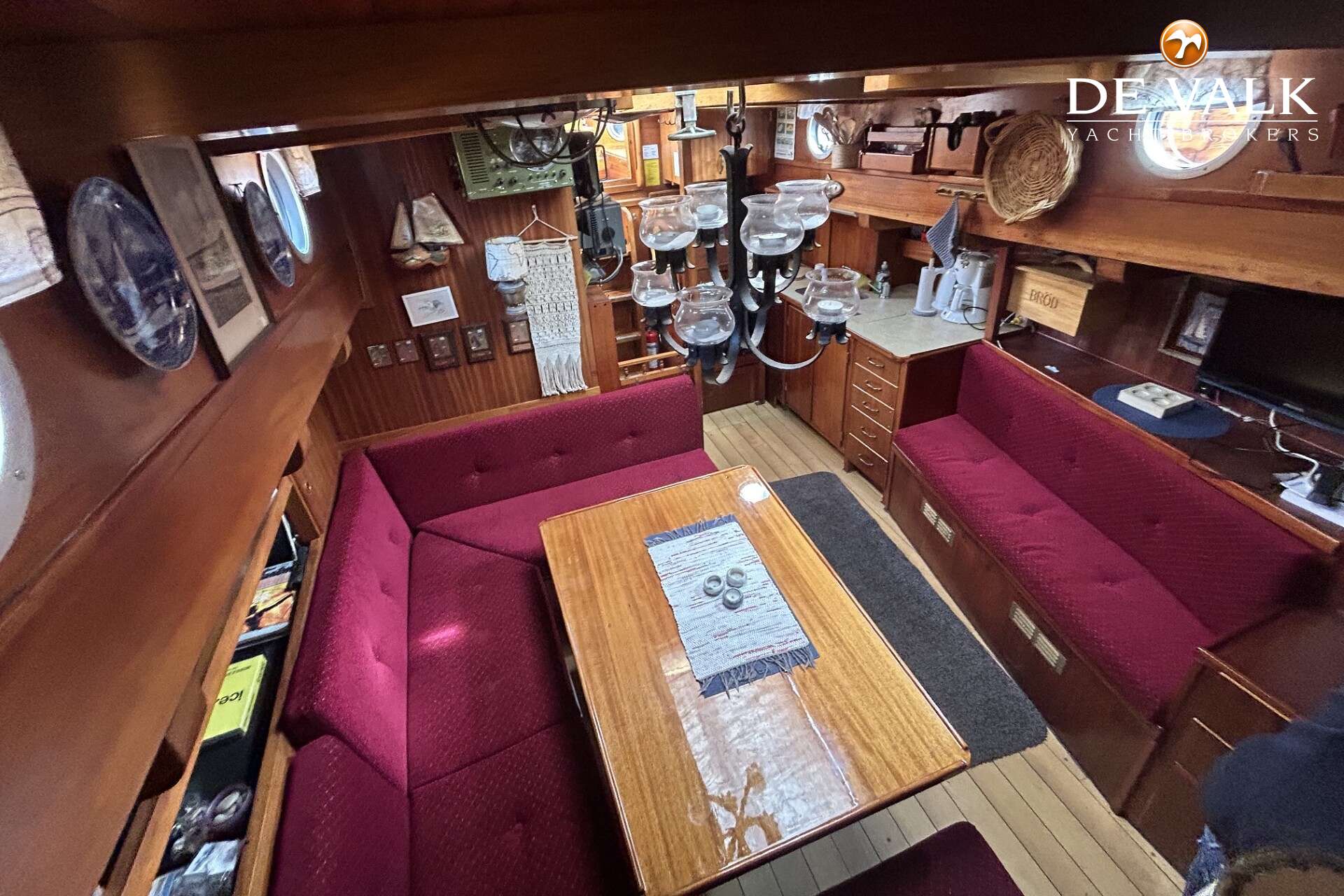 Small sailing ship From Laso — foto 22 van 35