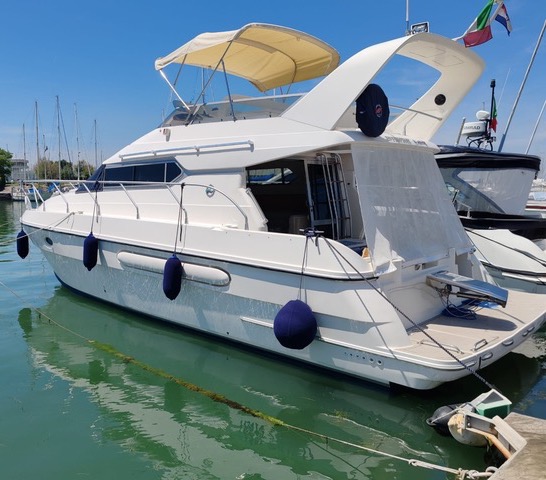 Enterprise Marine Sunquest 38 - BluYachting — foto 1 van 12