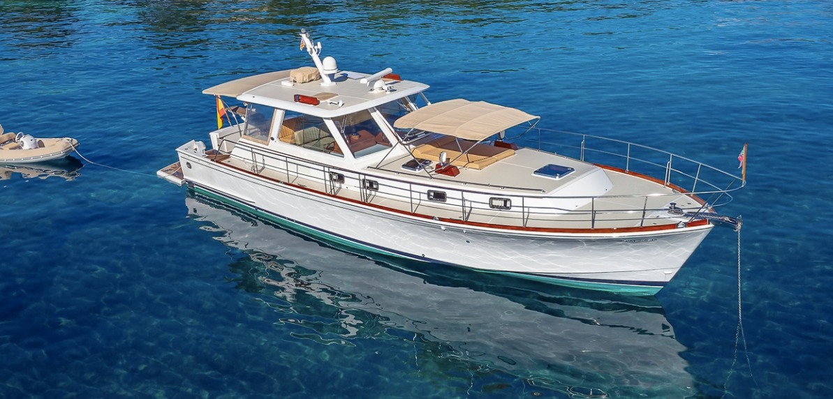 hoofdmotor(en): Grand Banks Eastbay 49 HX 'BLUE BANJO'