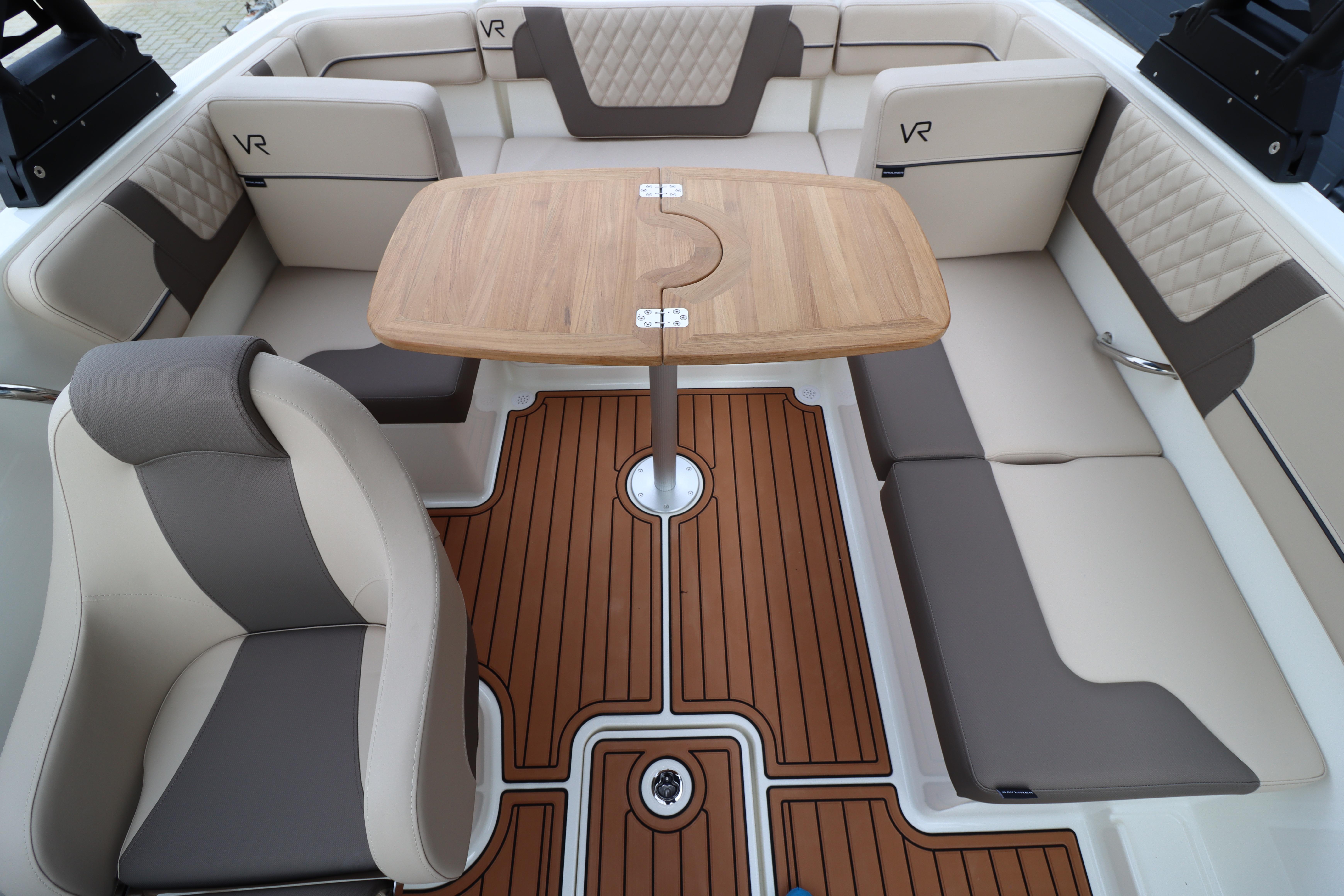 Bayliner VR4 Bowrider OB — foto 9 van 18