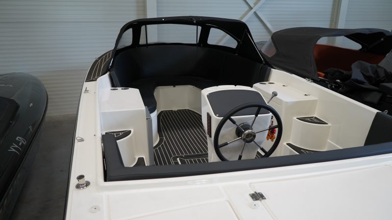 TendR 23 met 60pk suzuki  — foto 4 van 11