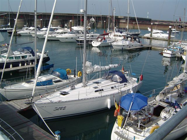 Dufour 38 Classic — foto 5 van 21