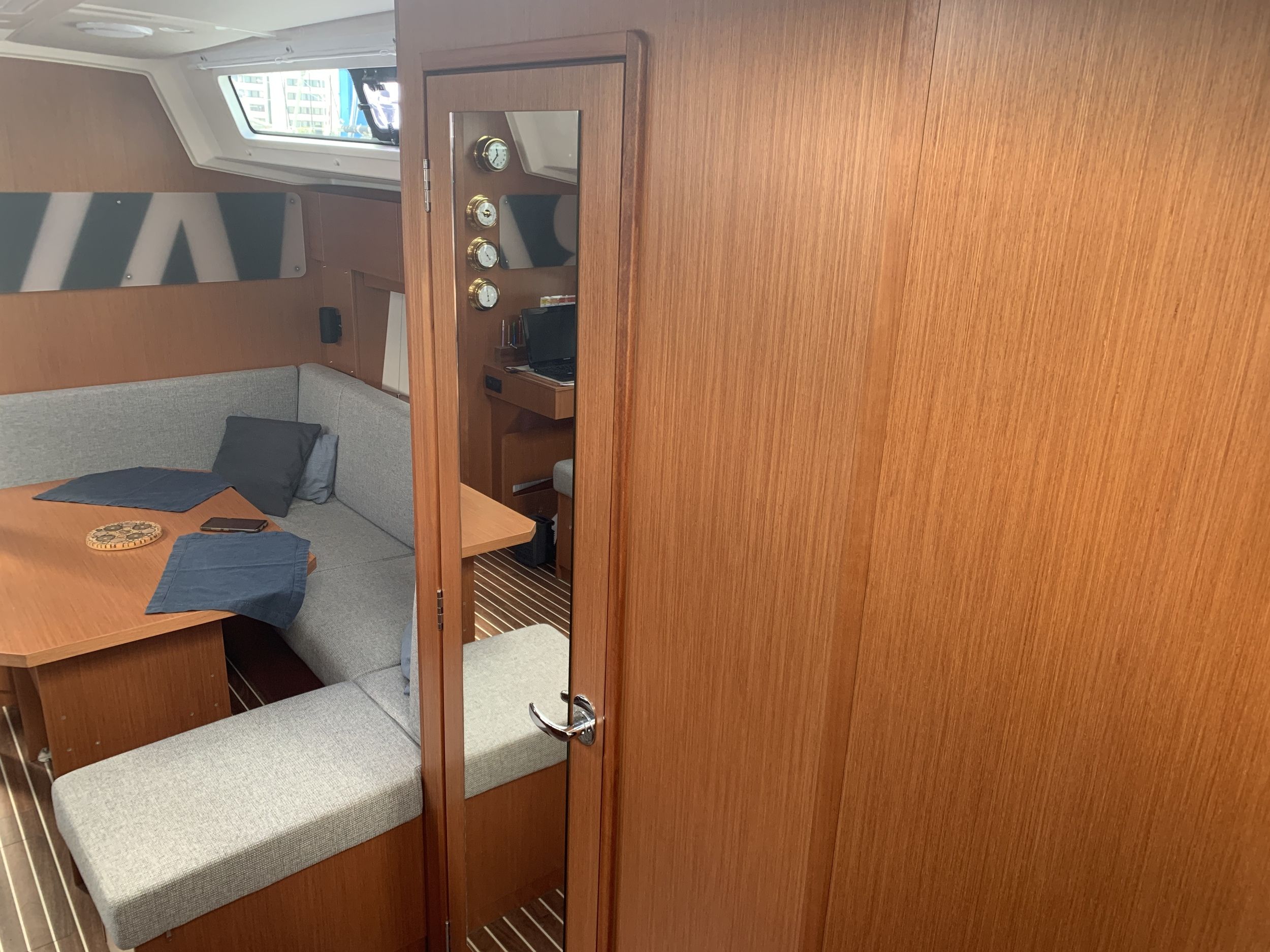 Bavaria C38 — foto 10 van 39
