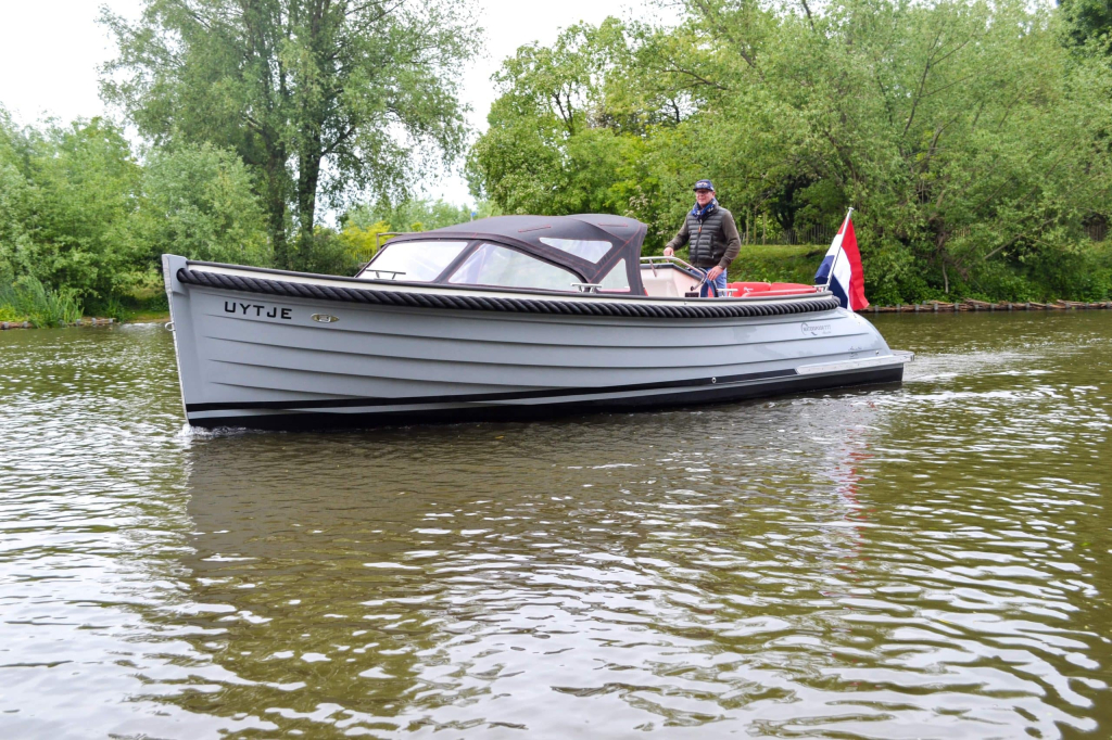 Waterspoor 777 Aviator | Luxe diesel/hybride tender | Vanaf €79.950,- — foto 3 van 11