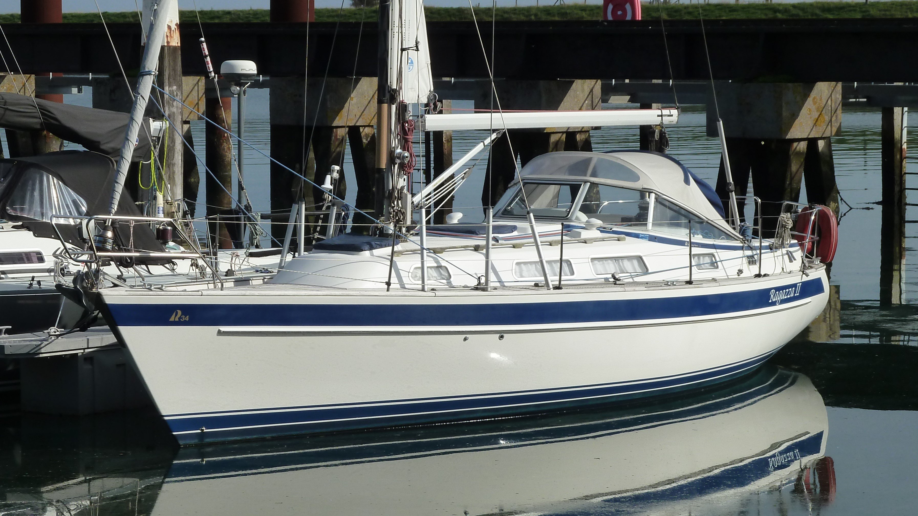 Hallberg Rassy 34 — foto 2 van 12
