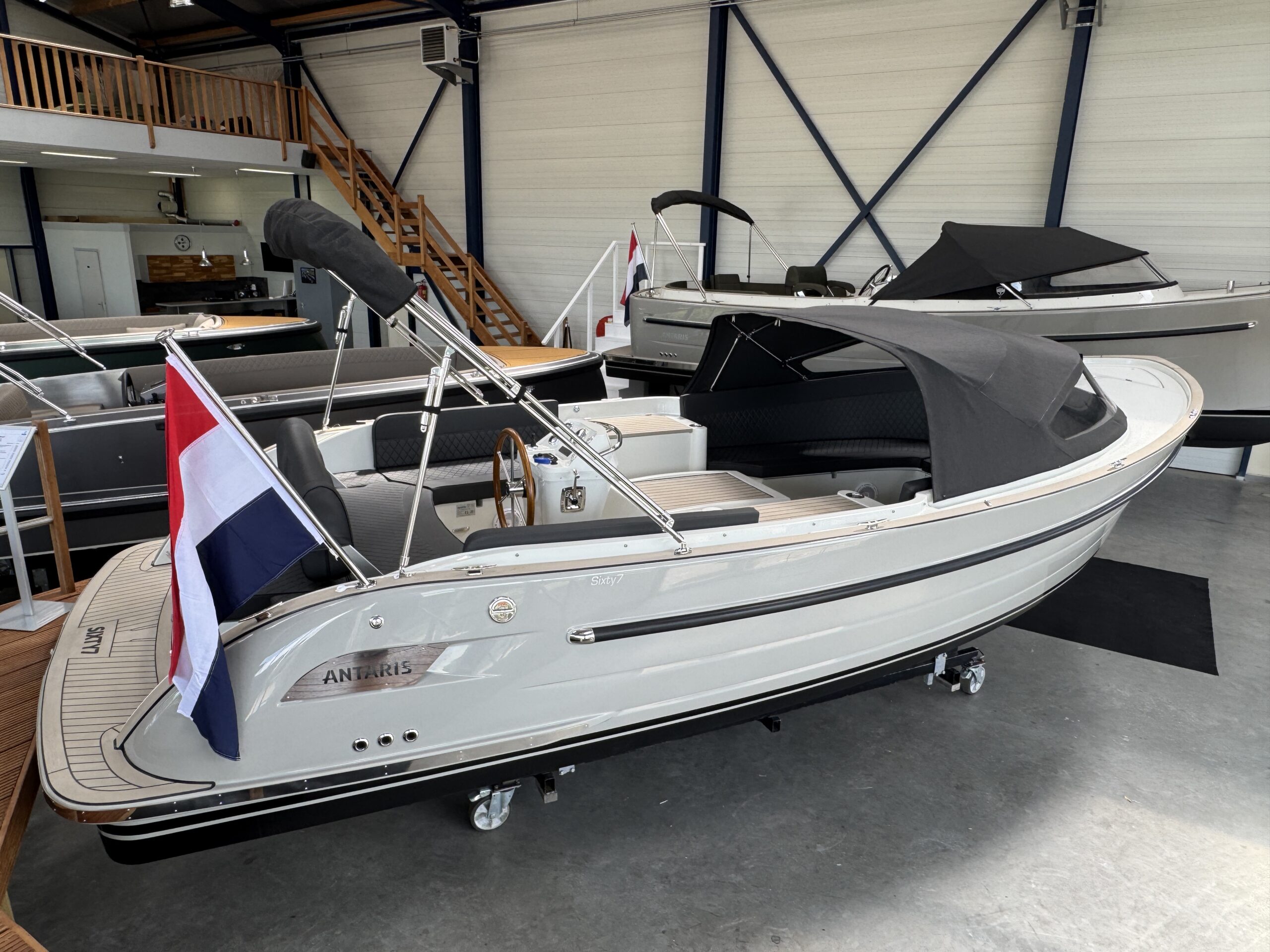 Antaris Sixty7 (op voorraad) — foto 3 van 13
