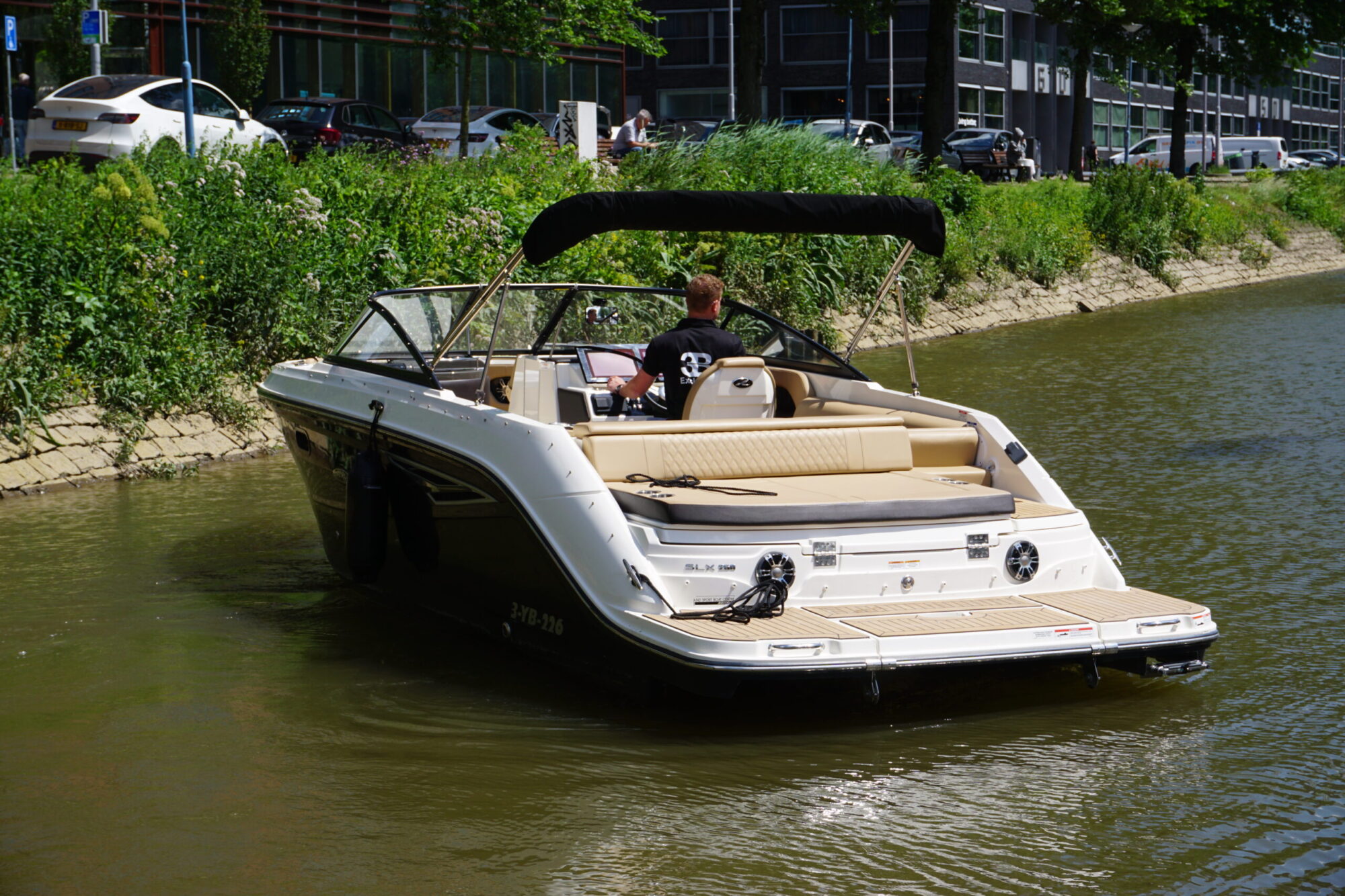 Sea Ray 250 SLX — foto 9 van 33