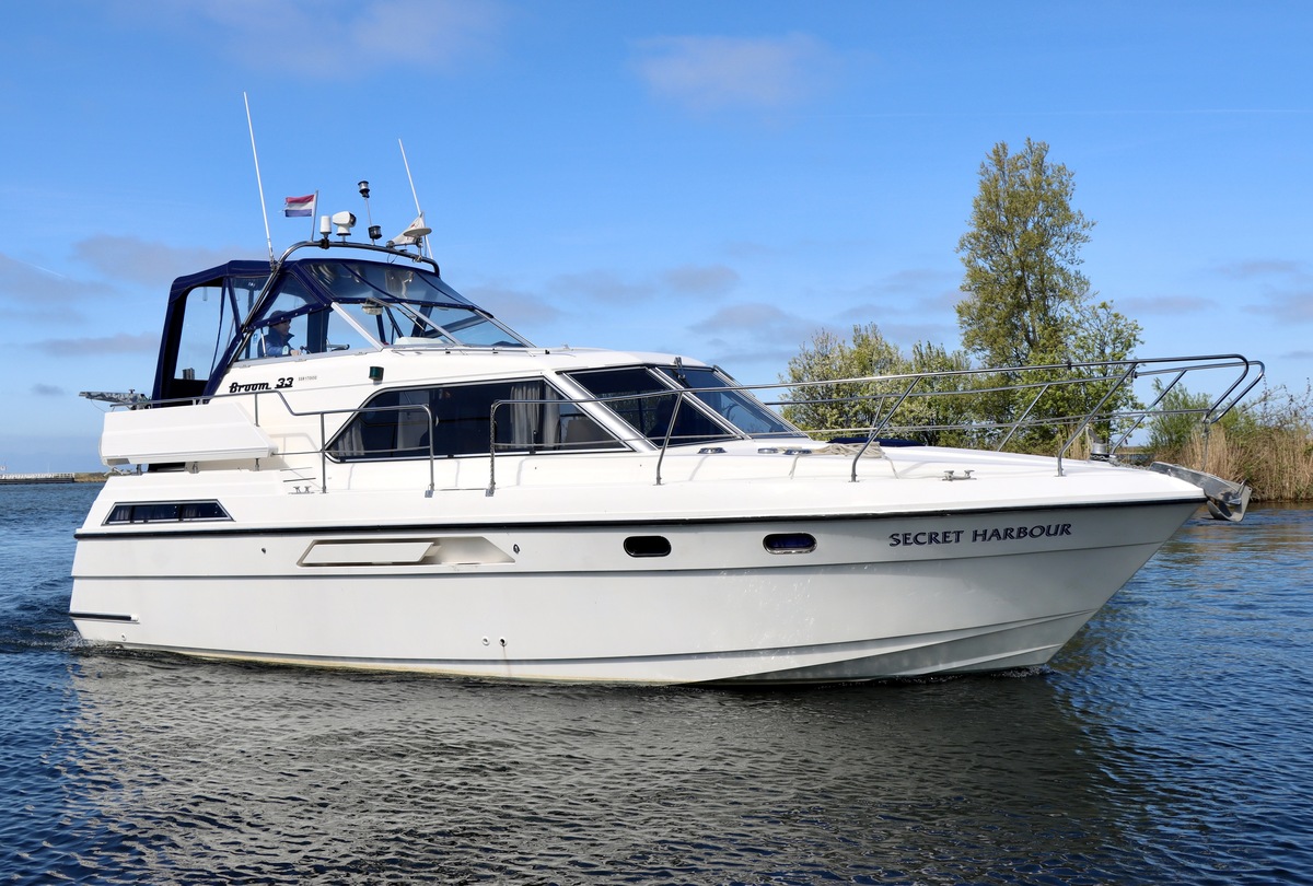 Broom 33