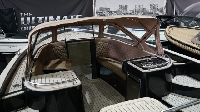 Waterspoor  808 Open | All Black | 110pk Yanmar | DIRECT VAARKLAAR — foto 18 van 20