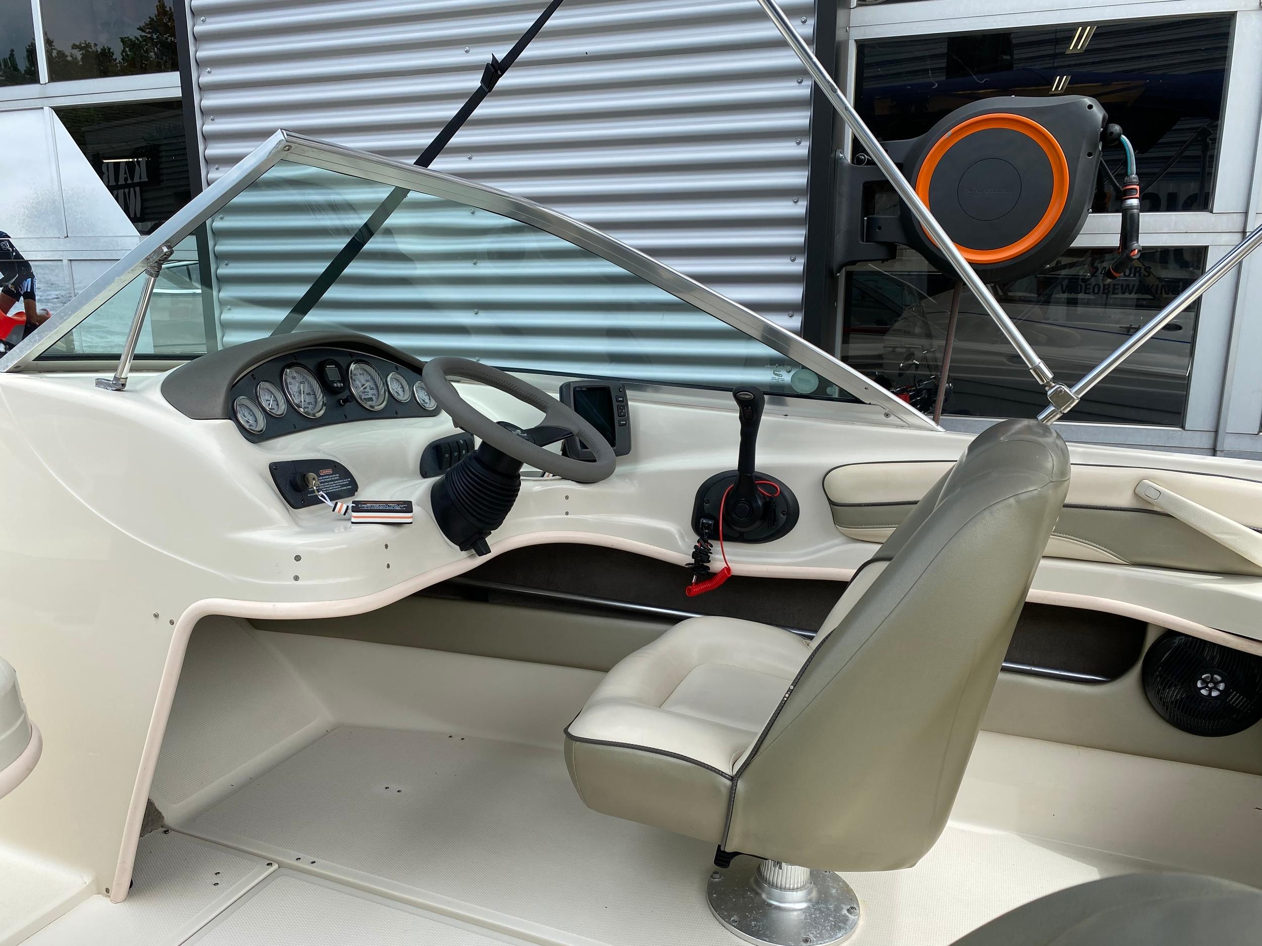 Sea Ray 185 Sport — foto 10 van 16