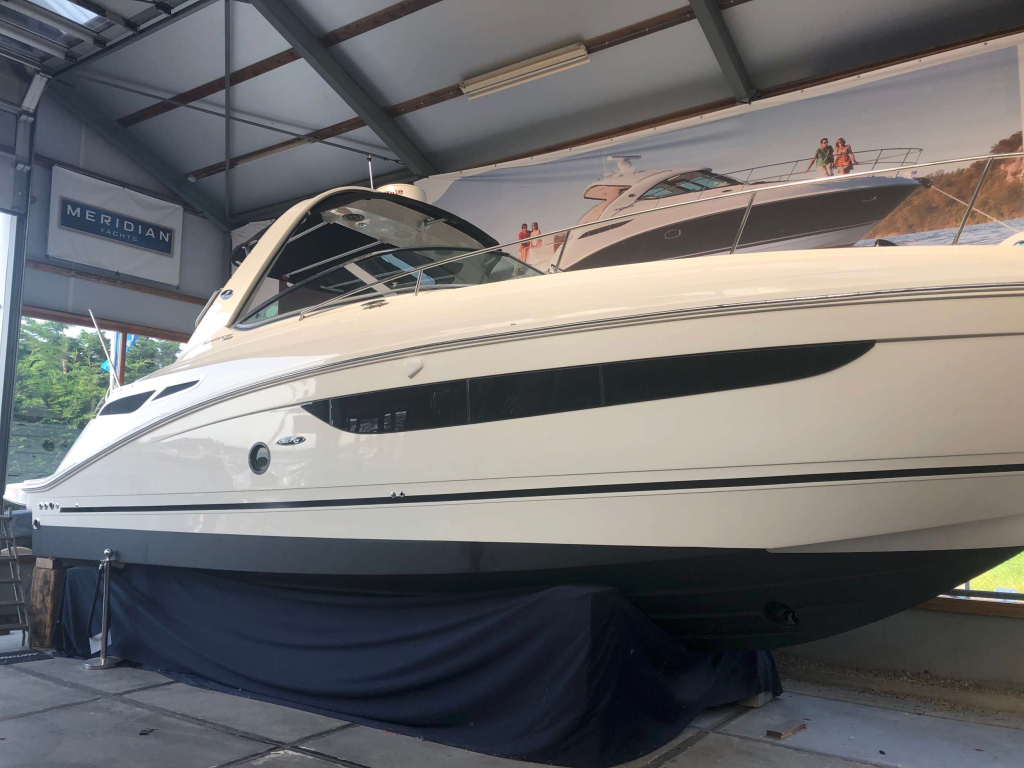 Sea Ray 350 Sundancer — foto 1 van 37