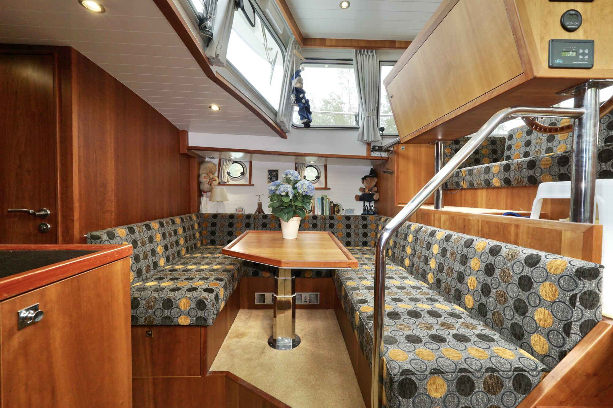 Serious Yachts Gently Low Bridge 45 Sedan — foto 30 van 74
