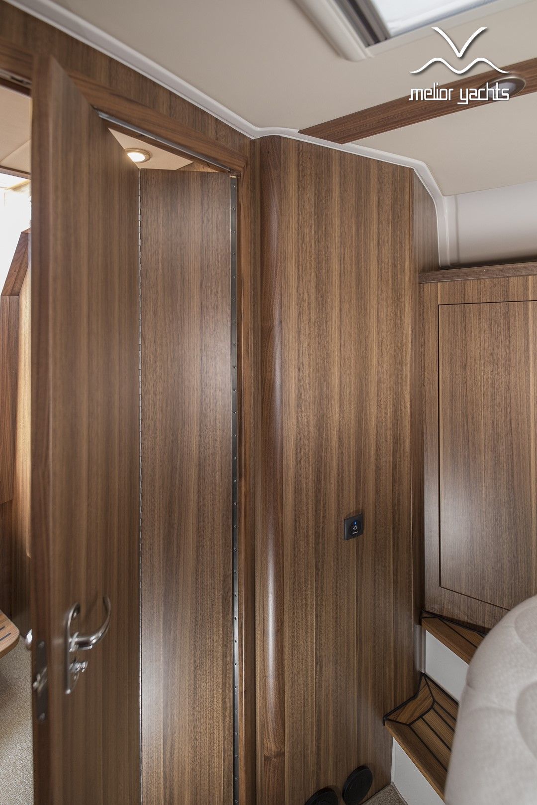 Saga 385 - Edition Walnut Interior — foto 22 van 56