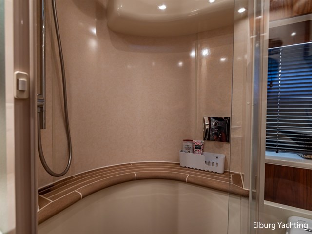 Fairline Squadron 70 - CVO Certified — foto 29 van 100