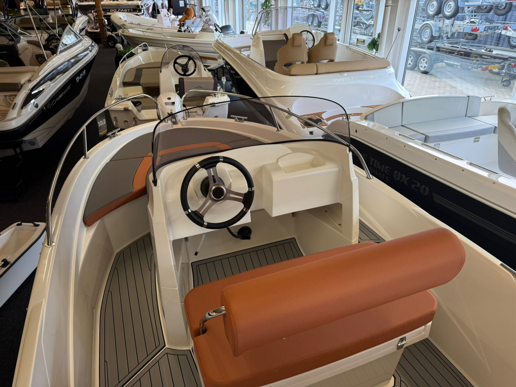 AM Yacht 520 Open — foto 6 van 16