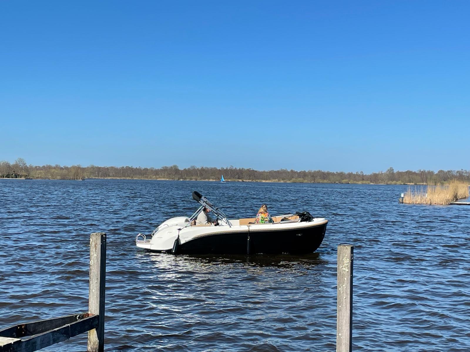 Oud Huijzer 600 Tender vaarklaar 30pk — foto 2 van 7