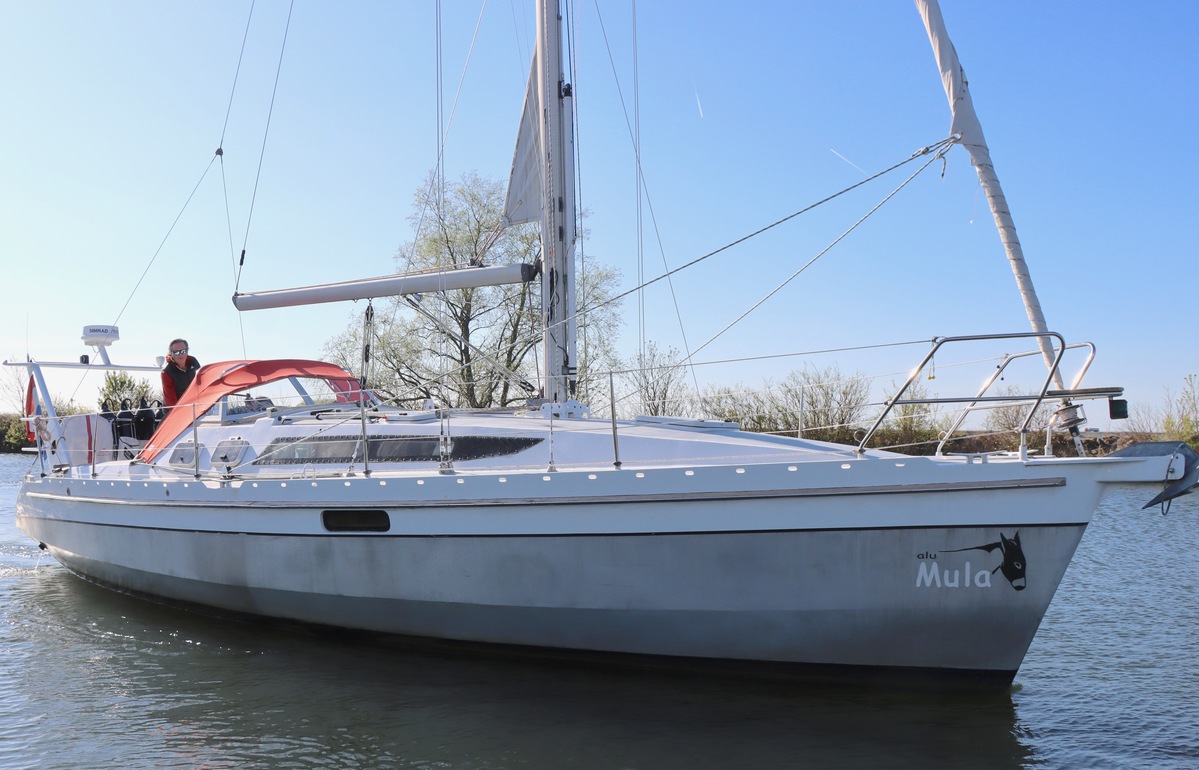 Ovni 345 Lift Keel