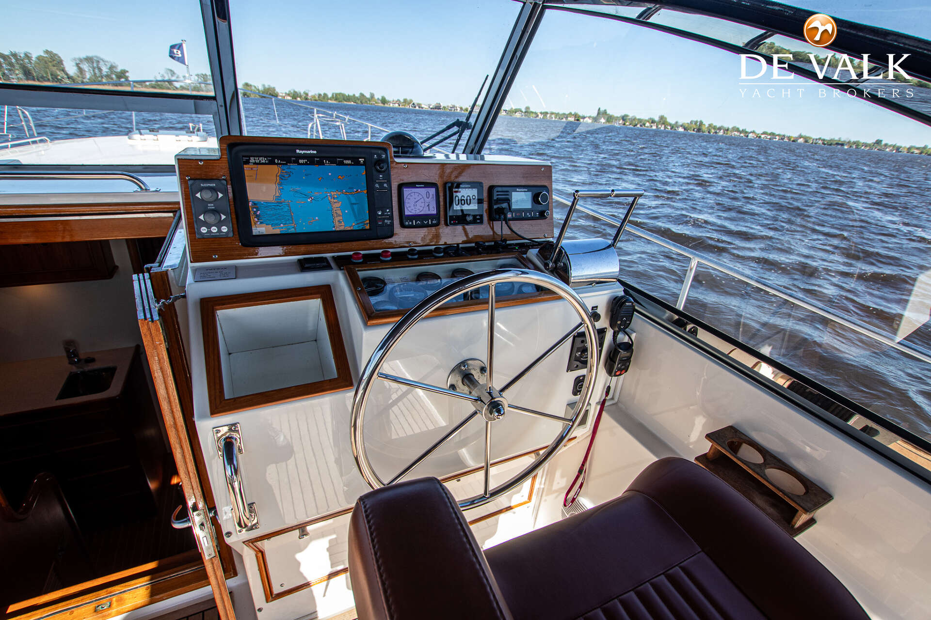 Grand Banks 38 Eastbay EX — foto 24 van 37