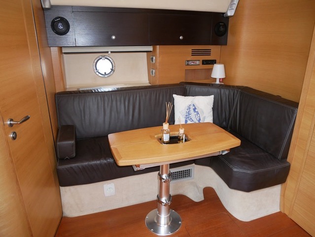 Cranchi Mediterranee 43 HT — foto 3 van 8