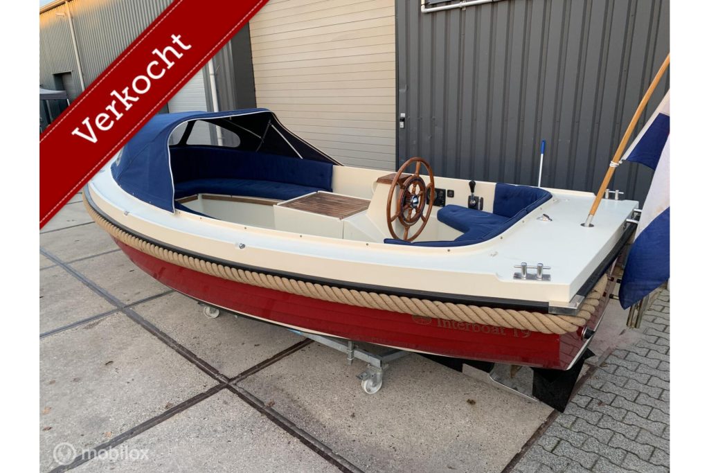 Oudhuijzer - 500 Sloep / 9.9 Yamaha — foto 4 van 4