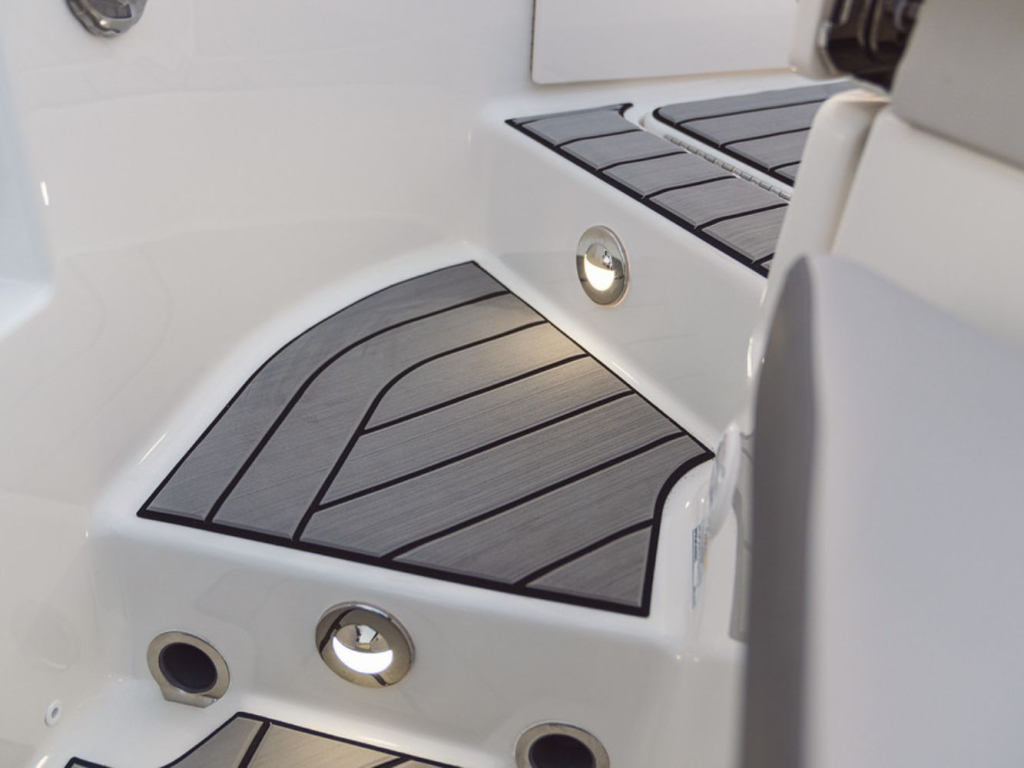 Sea Ray SDX 250 — foto 23 van 28