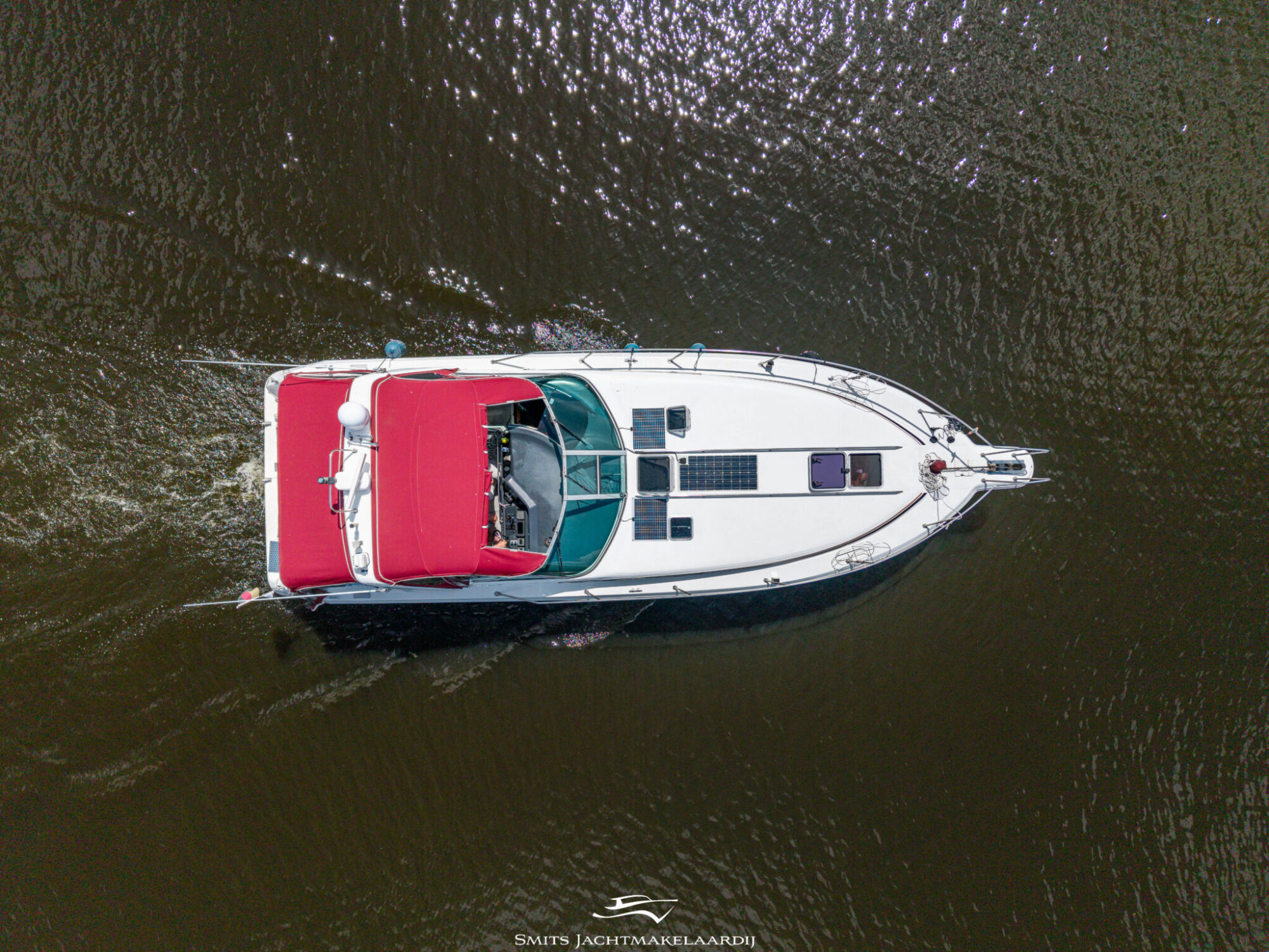 Sea Ray 370 Express Cruiser — foto 56 van 59