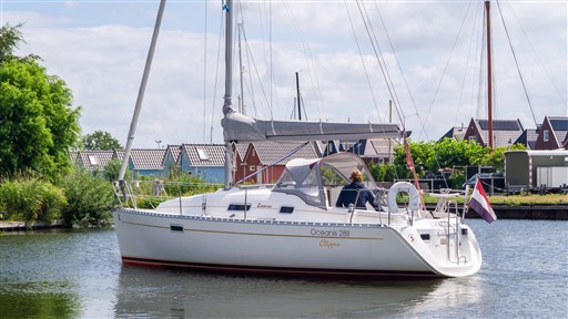 Beneteau Oceanis 281 (1999) — foto 11 van 12