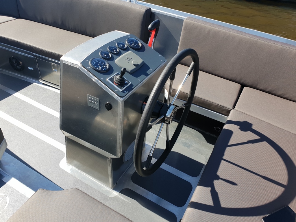 Van Vossen VanVossen Tender 700 (sport) — foto 11 van 16