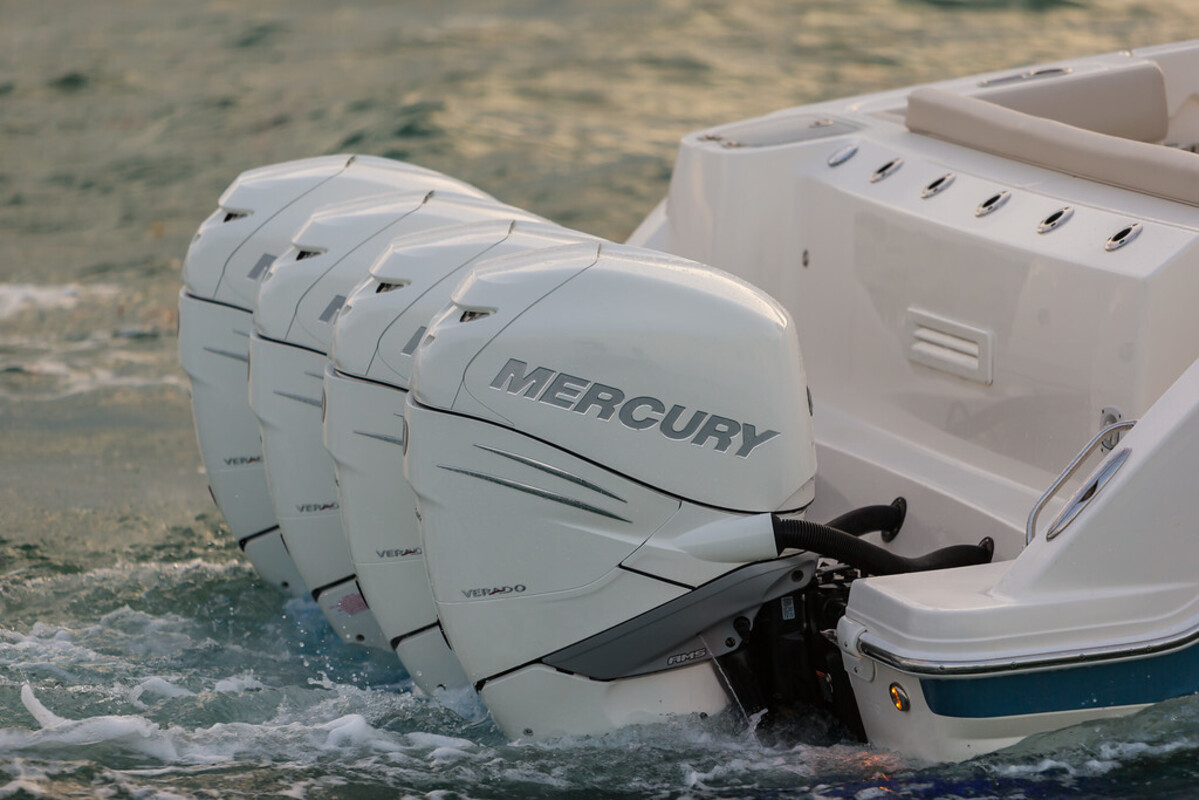 Boston Whaler 420 Outrage — foto 12 van 20