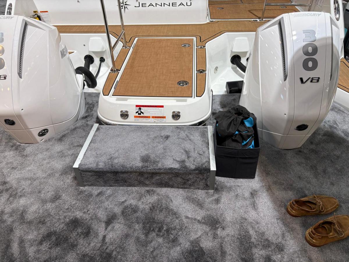 Jeanneau TH33 Twin-Hull — foto 3 van 29