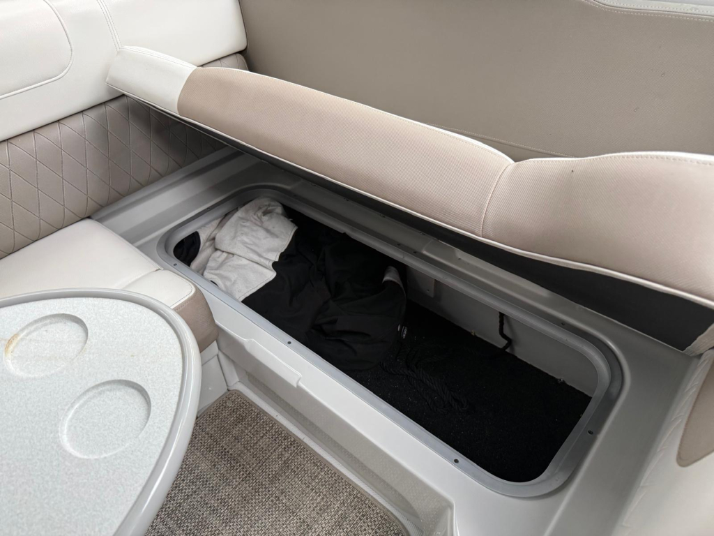Crownline 225 SS — foto 37 van 39
