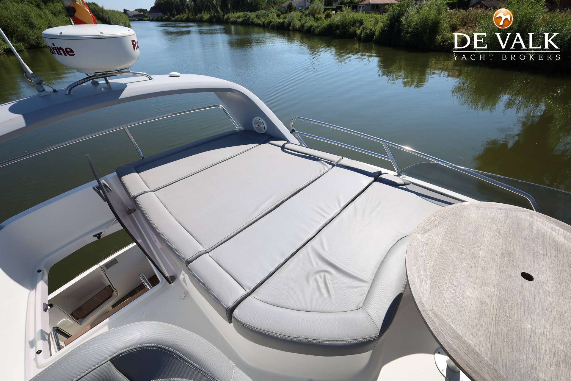 Beneteau Antares 36 — foto 18 van 39