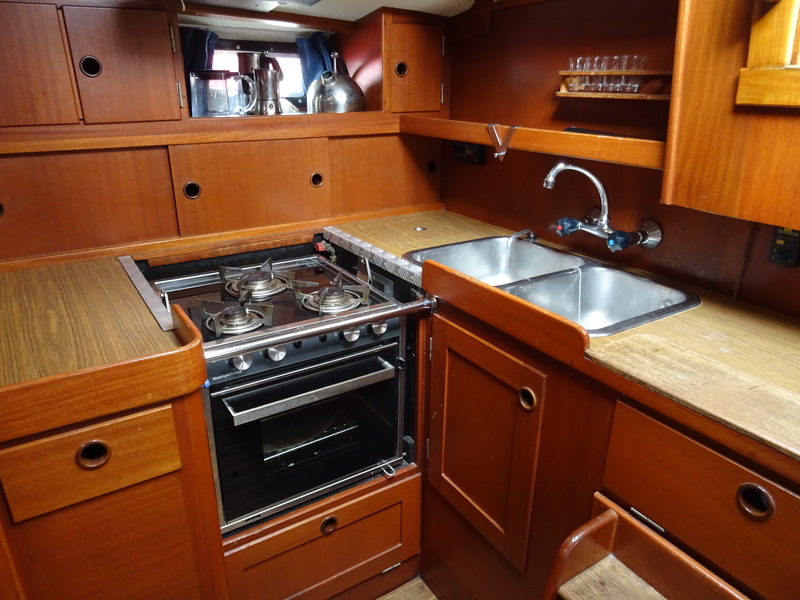 Hallberg Rassy 352 MKII — foto 3 van 45