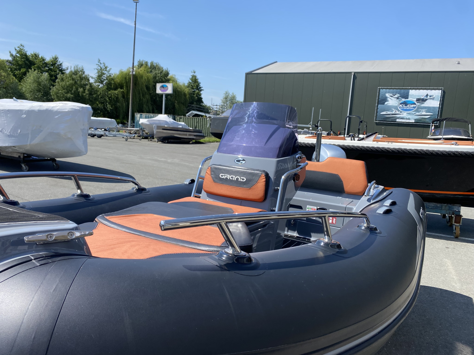 Grand Ribs Grand 420 Golden line met Honda 50 pk - 2023 — foto 8 van 9