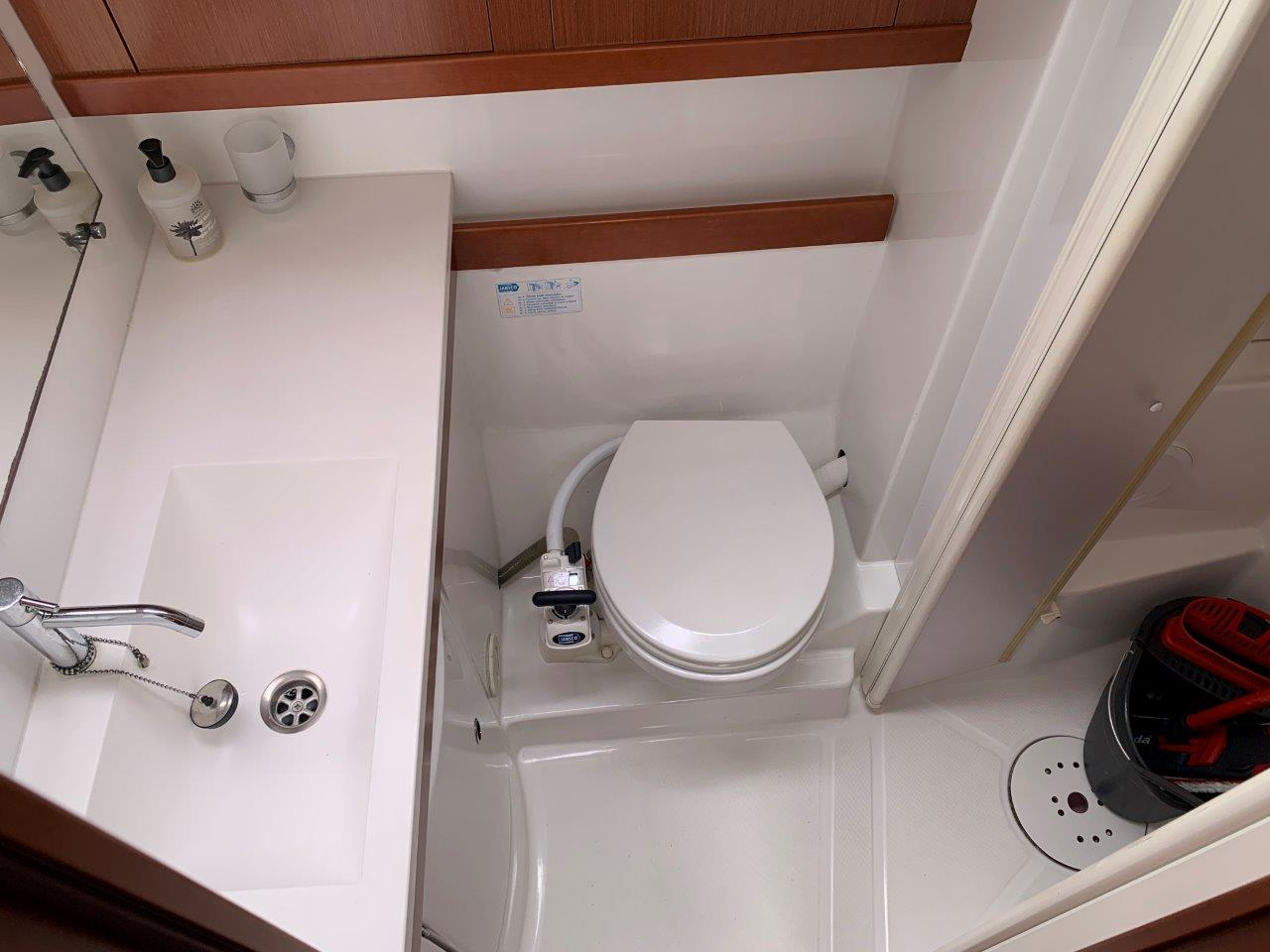 Beneteau Oceanis 46 — foto 75 van 90